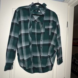 womens BDG flannel, green & black (size S)